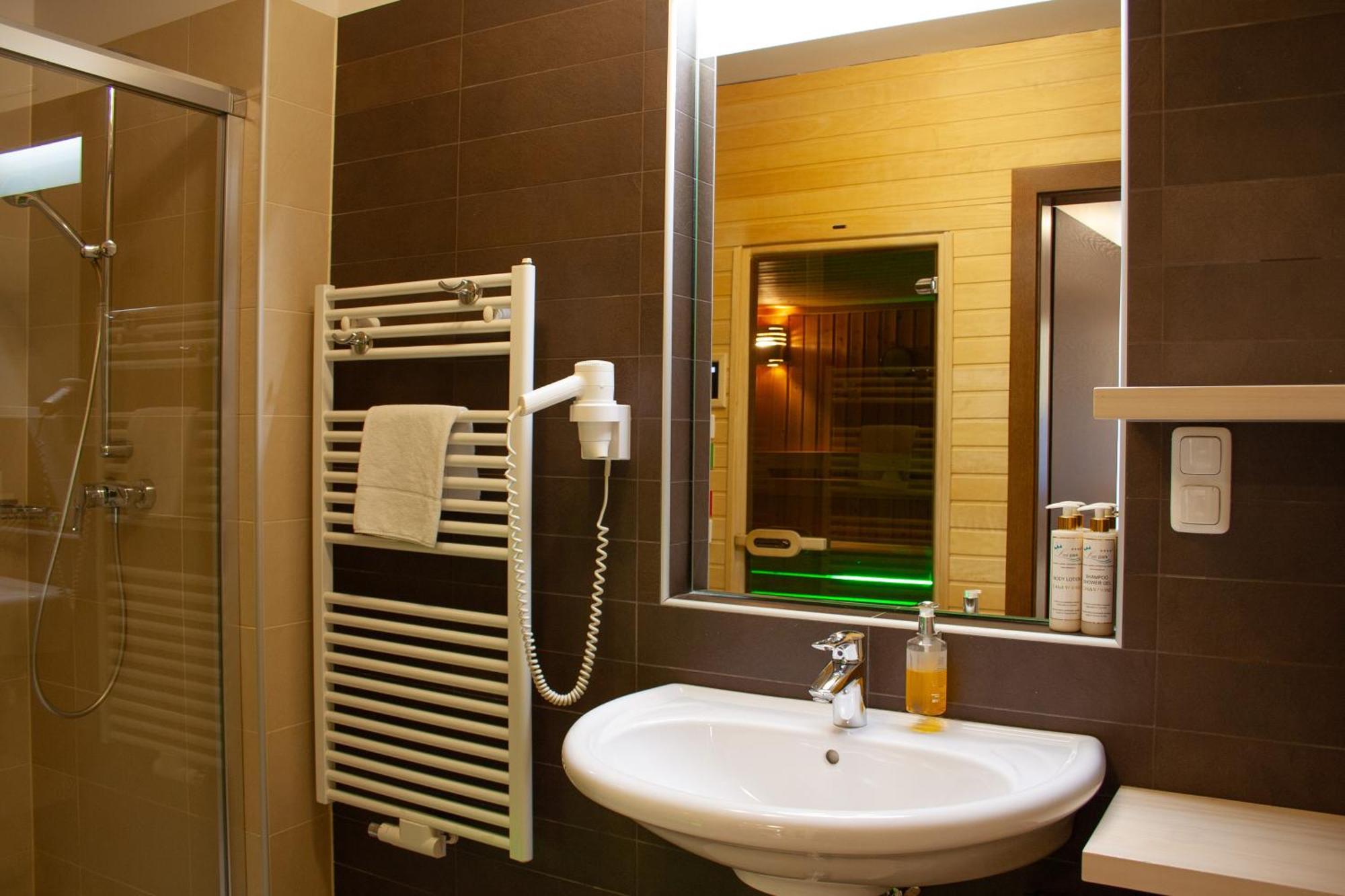 Sissi Park Aparthotel ลาคทาล ภายนอก รูปภาพ